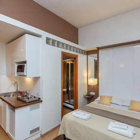 Internouno Гостевой дом Рим