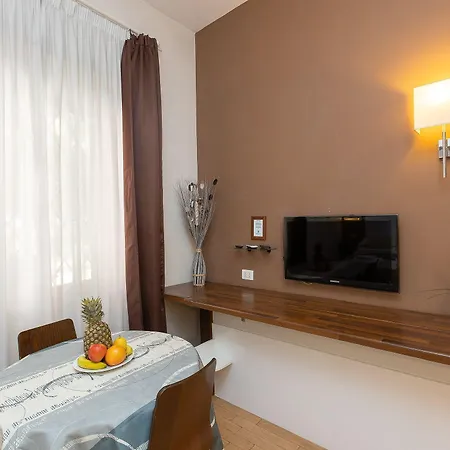 Internouno Гостевой дом Рим