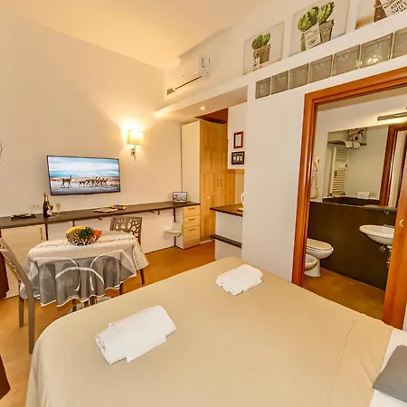 Internouno Affittacamere 4*