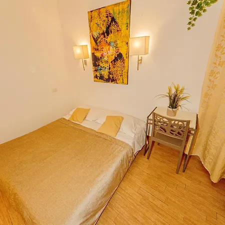 Affittacamere Internouno 4*
